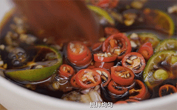 【脆皮猪手】搅拌