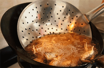 【干炸小黄鱼】捞出