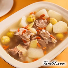 板栗龙骨汤的做法