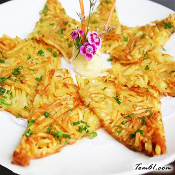 土豆丝摊鸡蛋的做法