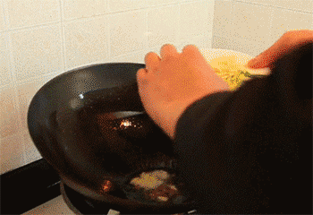 【火爆腰花】炒香