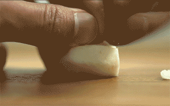 【萝卜丝肉丸】荸荠切碎