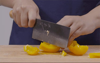 【爆焖羔羊肉】彩椒