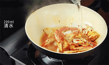 【梭子蟹炒年糕】调味