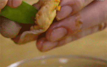 【蒸鲜蔬无骨鸡翅】鸡翅包菜