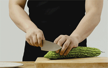 【苦瓜酿肉】两头切掉