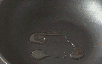 【京酱肉丝】倒入肉丝