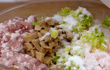 【扬州狮子头】调味