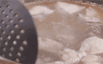 【茨菰炖羊肉】捞出