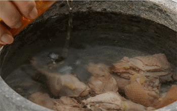 【石锅炖鸡】加黄酒