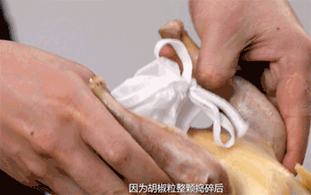 【胡椒猪肚鸡】塞进鸡腹