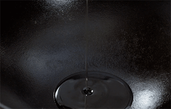 【酱瓜肉丁炒毛豆】倒油