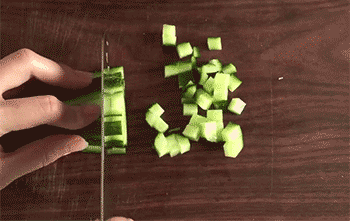 【什锦蛋炒饭】黄瓜