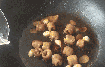 【九转肥肠】焖煮