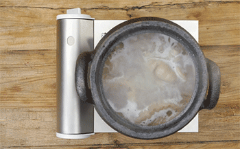 【豆汤肥肠】炖