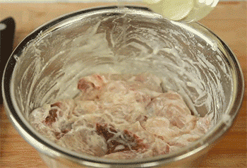 【漕溜鱼片】加入色拉油