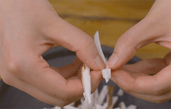 【火腿蒸鸡枞】撕