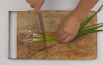 【葱香豆豉蒸扇贝】小葱