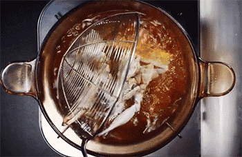 【梭子蟹炒年糕】炸