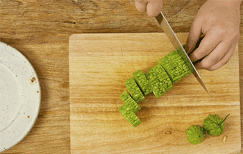 【苦瓜酿肉】切段