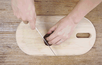 【柠汁烤鸭胸】切片