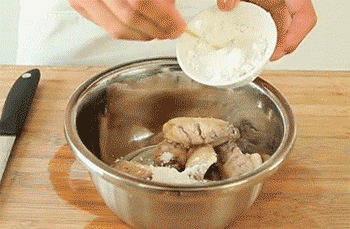 【贵妃鸡翅】加入生粉