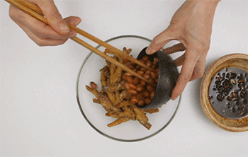 【豉汁蒸凤爪】腌