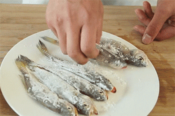 【干烧小黄鱼】生粉