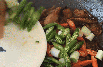 【光棍鸡】加尖椒