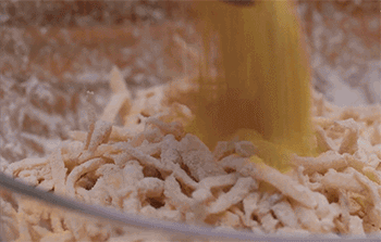 【洋芋擦擦】放玉米面粉