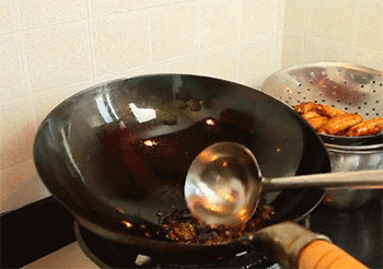 【桂花鸡翅】煸炒