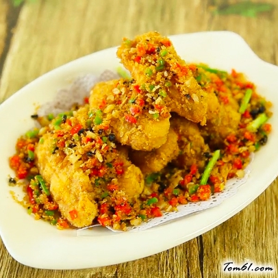 避风塘炒鸡翅的做法