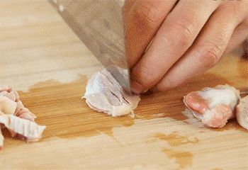 【酸豆角炒鸡胗】改花刀