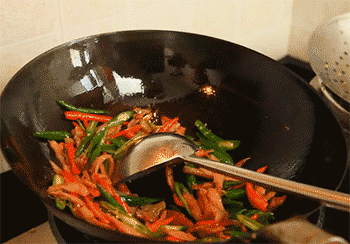 【小炒辣鸡腿】调味