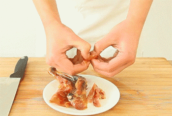 【小炒辣鸡腿】撕鸡腿