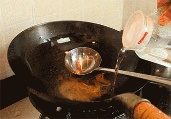 【沙茶鱿鱼】加水