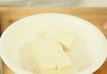 【豆花里脊】倒入开水