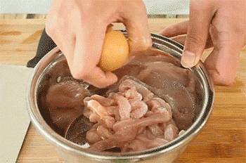 【椒盐排条】打入鸡蛋