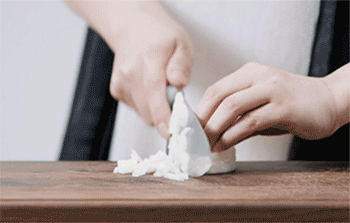 【蛤蜊肉丸汤】切丁