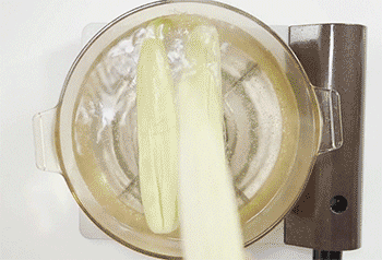 【煮玉米】入锅