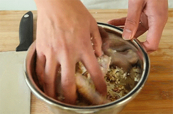 【桂花鸡翅】抓匀