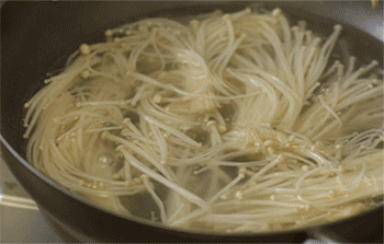 【酸汤肥牛】捞出