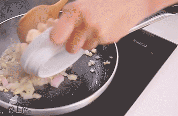 【奶油蘑菇汤】加蘑菇