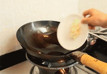 【熊掌豆腐】炒香