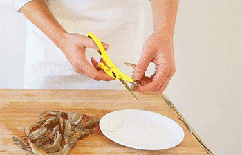 【蒜蓉开边虾】剪