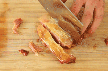 【腊鸡腿烧土豆】鸡腿