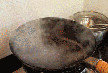 【肉末茼蒿】加盐