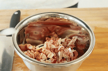 【酸豆角炒鸡胗】腌