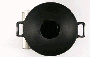 【油焖春笋】倒入笋块