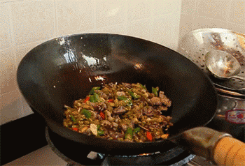 【酸豆角炒鸡胗】调味